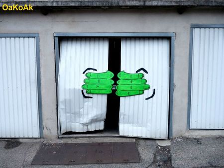 941ecaa071785c60d2f65a8f99fa61b8 25 Creative Street Art Examples by OaKoAk Guerilla Marketing Example